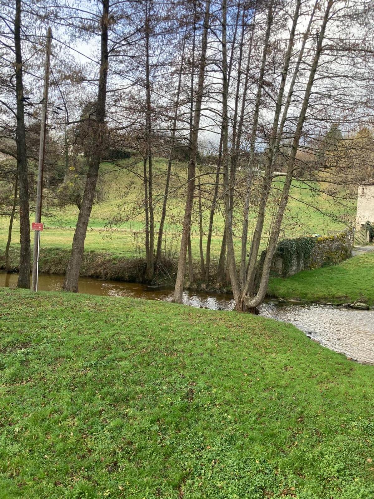 Jolie Maison De Campagne, Compostelle Villa Soleymieux Exterior photo